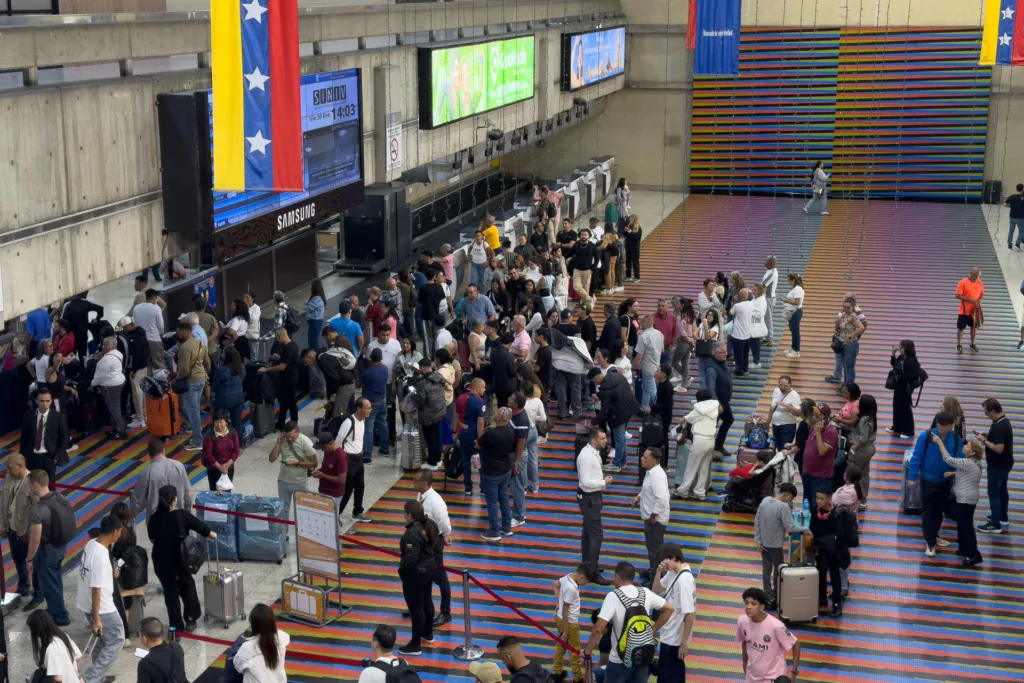 Apertura del espacio aéreo mantiene expectante al sector turismo