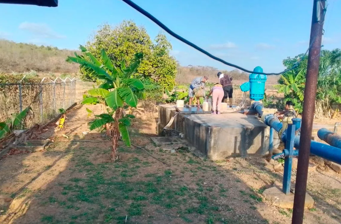 Vecinos de Santa Inés tienen tres semanas sin servicio de agua
