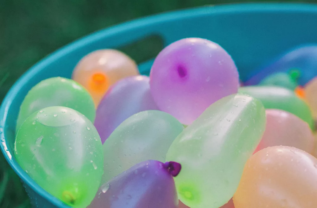 Funcionarios de seguridad en alerta por juegos de carnaval violentos