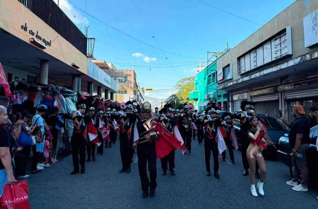 Bandas Show buscan preservar la identidad preparando a la generación de relevo