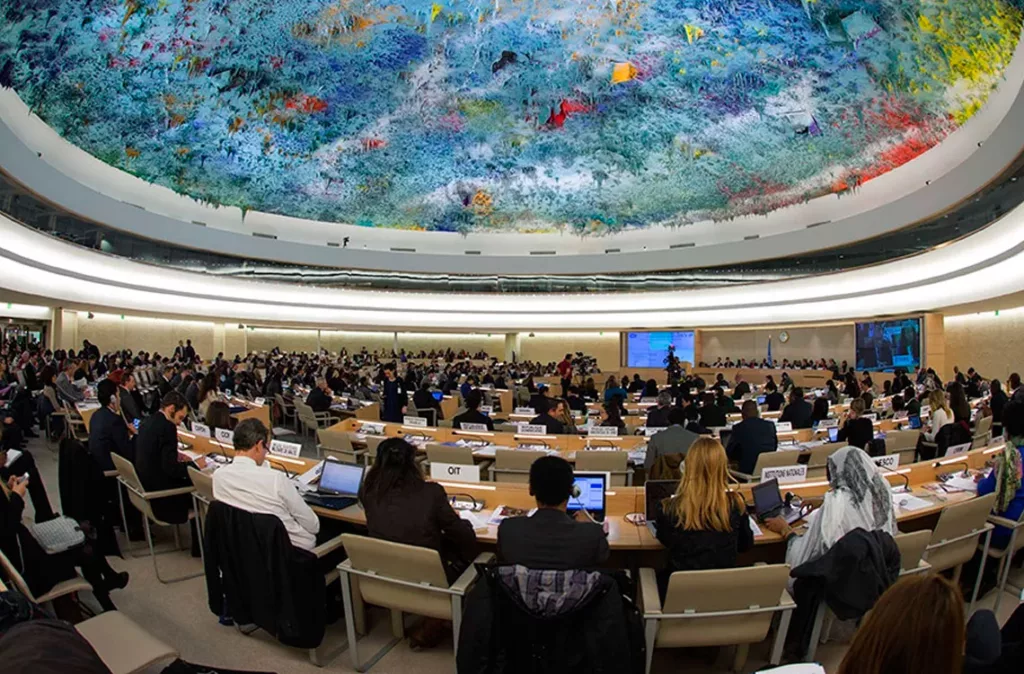 La ONU advierte sobre los riesgos de la Inteligencia Artificial para la democracia y la privacidad sin una supervisión global