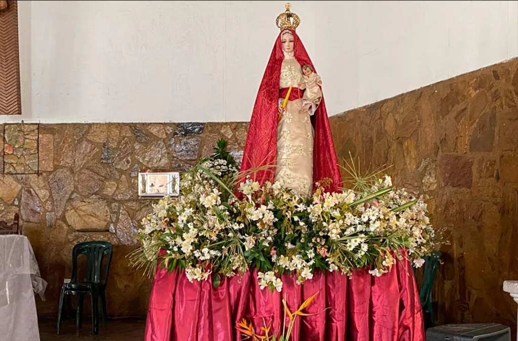 Cerritos Blancos recibe en procesión a la Virgen de La Candelaria