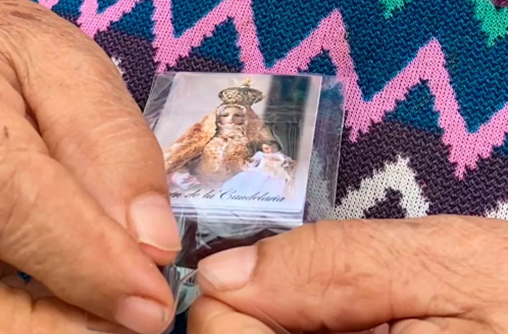 Cerritos Blancos recibe en procesión a la Virgen de La Candelaria