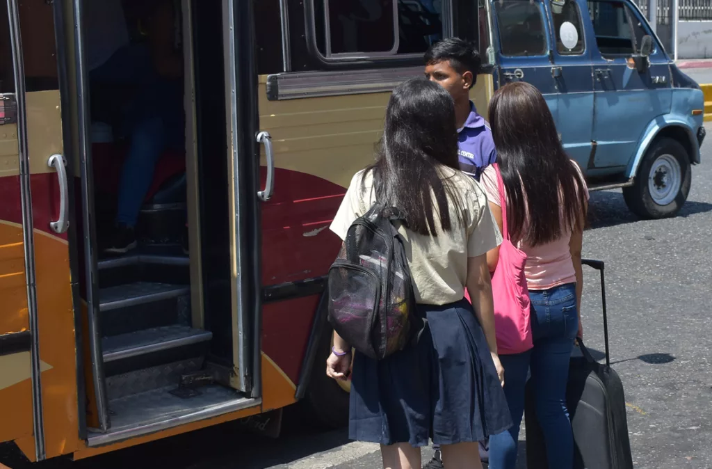 Usuarios del norte de Barquisimeto denuncian cobro excesivo del pasaje