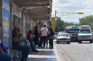 Usuarios del norte de Barquisimeto denuncian cobro excesivo del pasaje