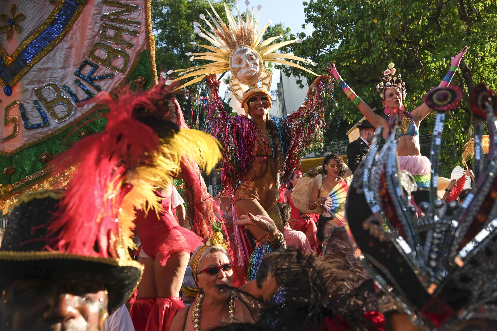 Carnaval de la inclusión: El desfile que une a pacientes y médicos en las calles de Río