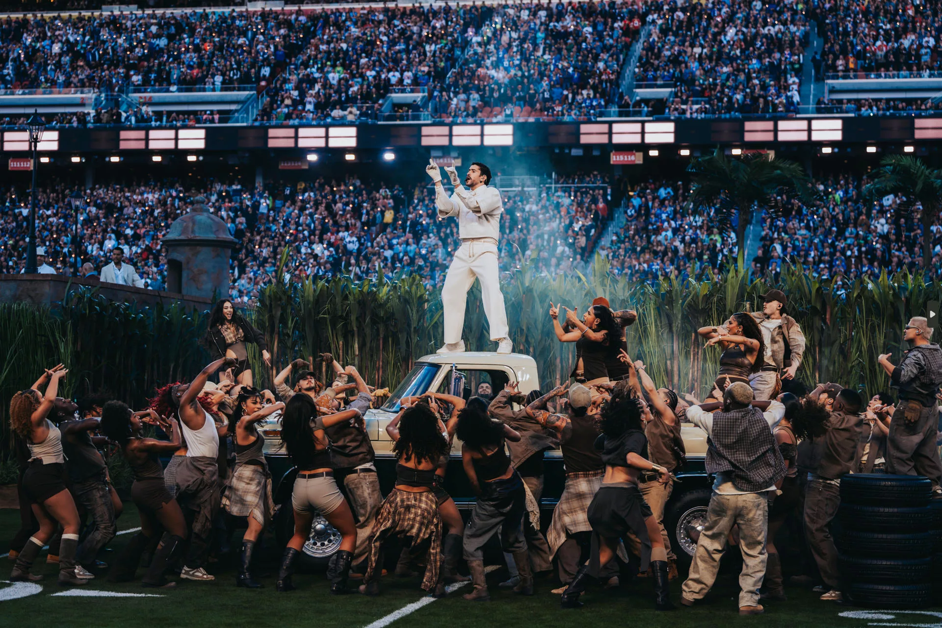 Detalles y curiosidades del espectáculo de Bad Bunny en el Super Bowl LX