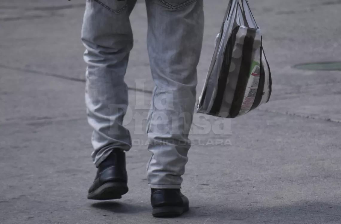 El drama de los venezolanos que dependen de la informalidad