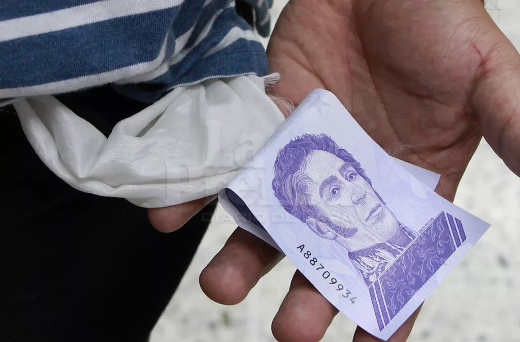 El drama de los venezolanos que dependen de la informalidad