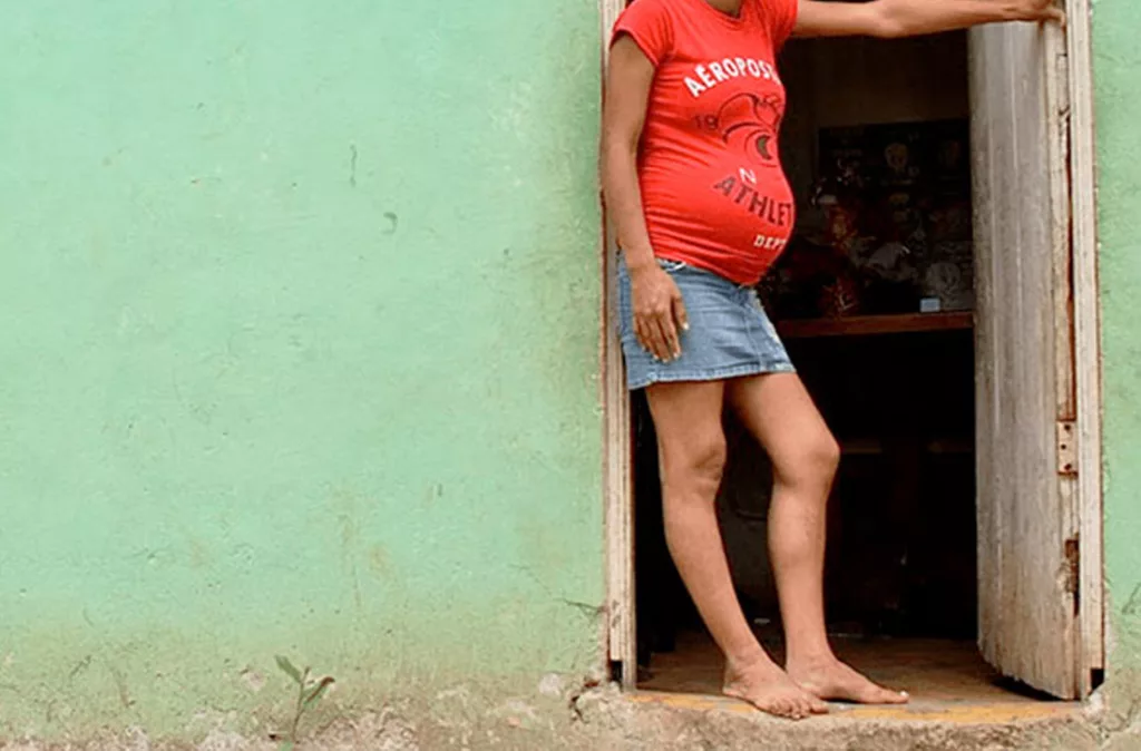 El impacto del inicio sexual temprano en el sistema de salud venezolano