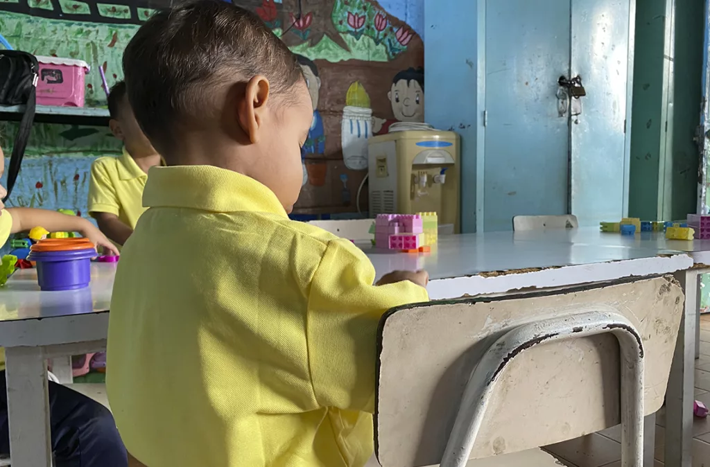 representantes recuperan áreas del preescolar Pedro León Torres