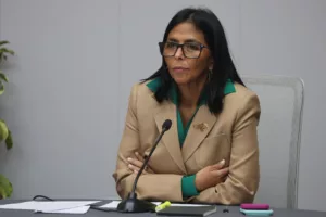 Departamento del Tesoro de EE.UU. levanta sanciones contra Delcy Rodríguez