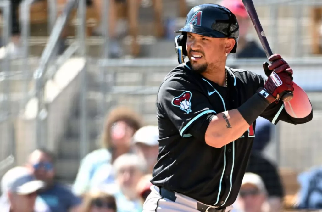 Ildemaro Vargas conecta su primer jonrón en el Spring Training 