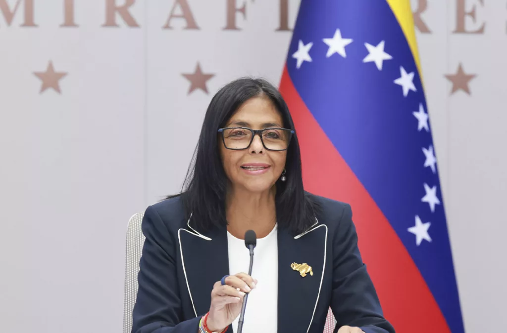 Rodríguez promete entorno seguro para inversiones en Venezuela ante empresarios en Miami
