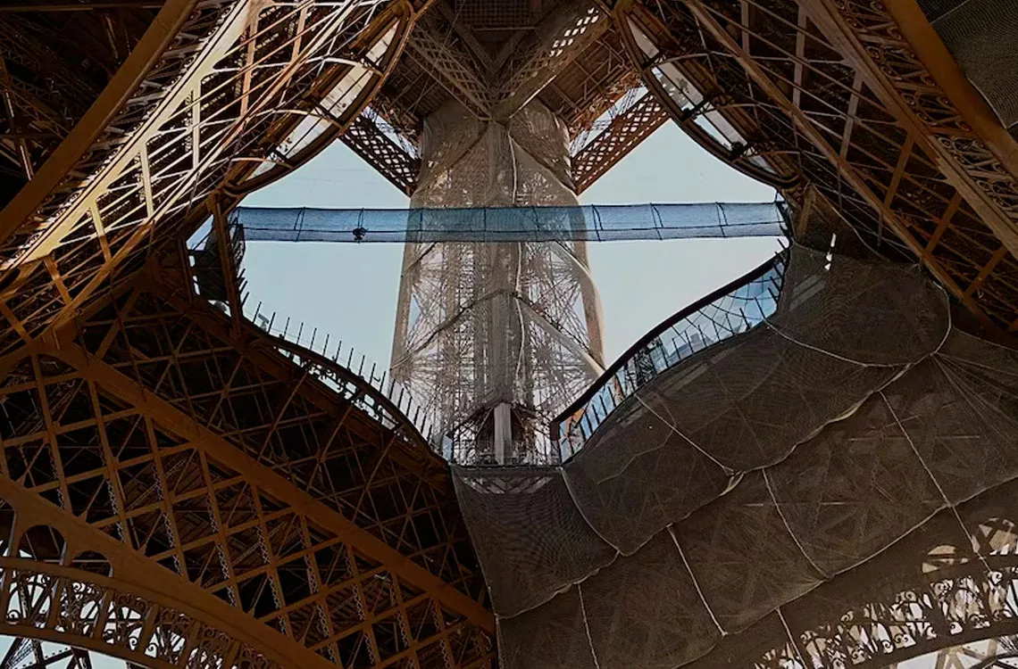 La Torre Eiffel estrena 