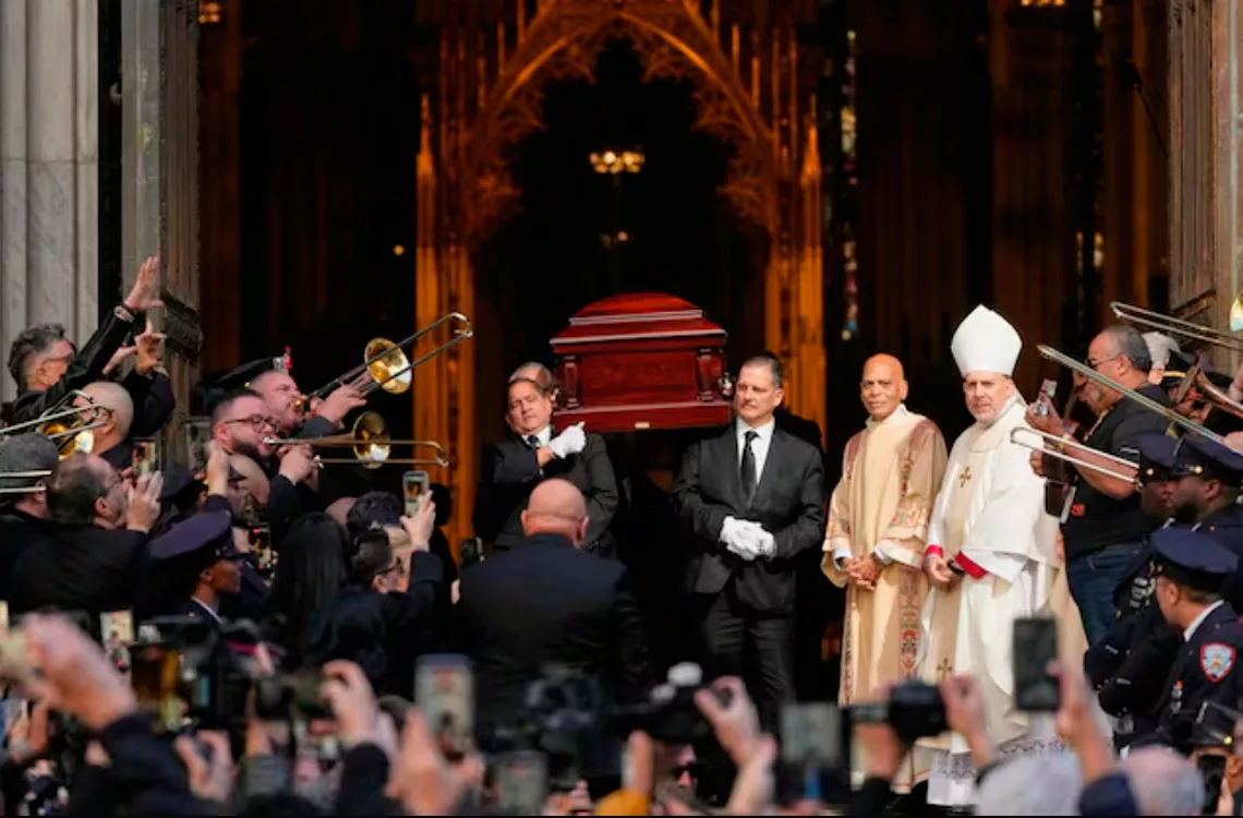 Nueva York despide a Willie Colón con una emotiva ceremonia en la Catedral de San Patricio