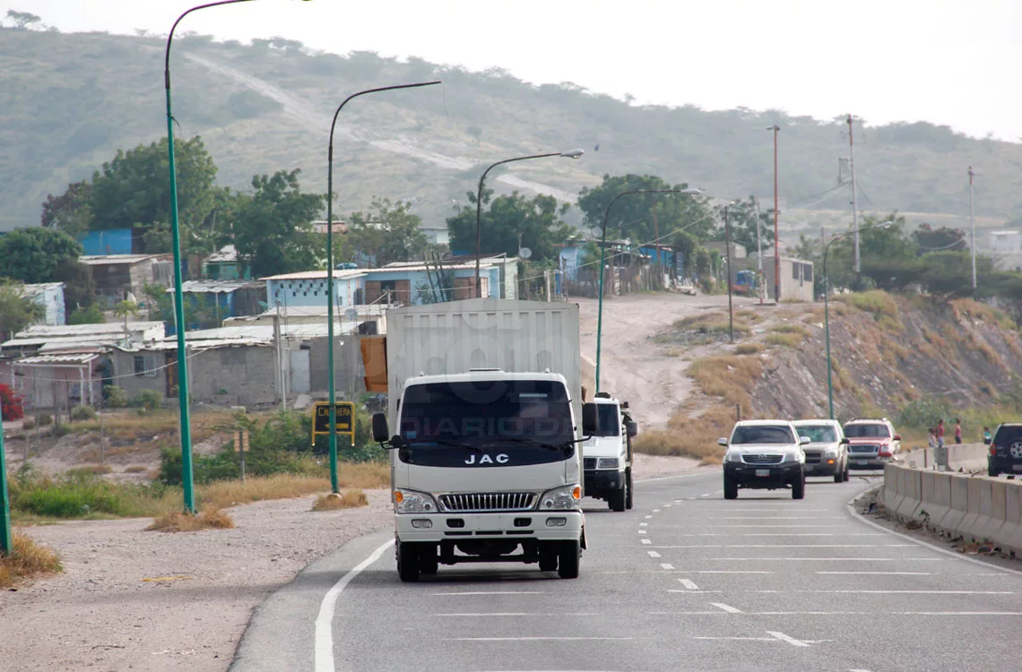 INTT ajusta restricciones de carga pesada para el asueto de Semana Santa a partir del 2 de abril