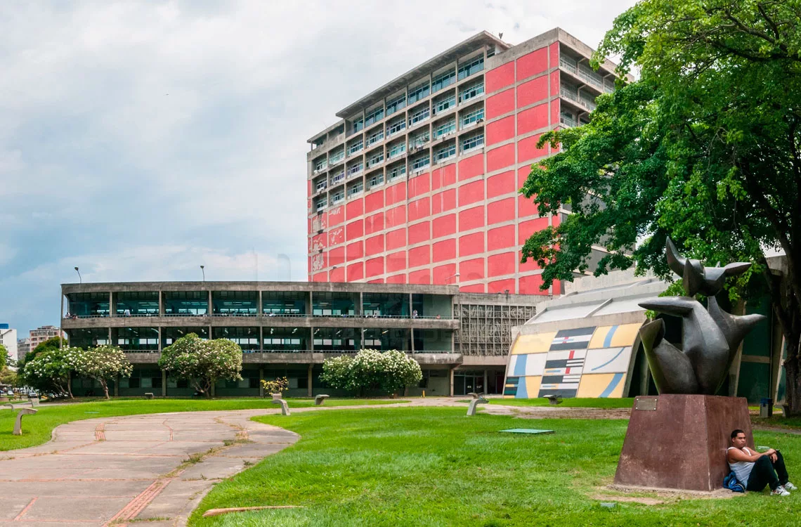 Hito histórico en la UCV: Institución logra acreditación internacional del Alto Consejo Francés