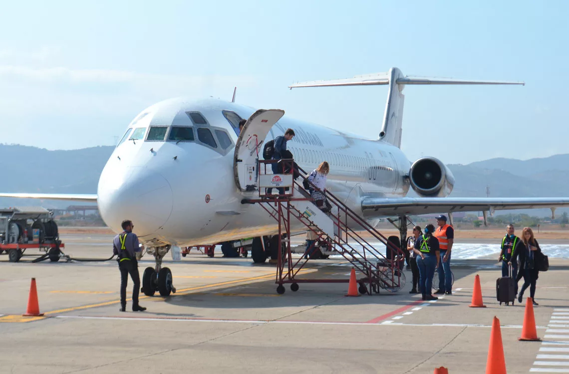 Venezuela negocia reactivación de rutas aéreas con Canadá, Alemania y Estados Unidos