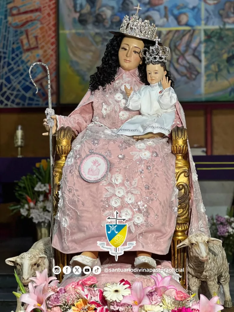 Vestida de fe: Conoce los trajes que llevó la Divina Pastora en esta visita 168
