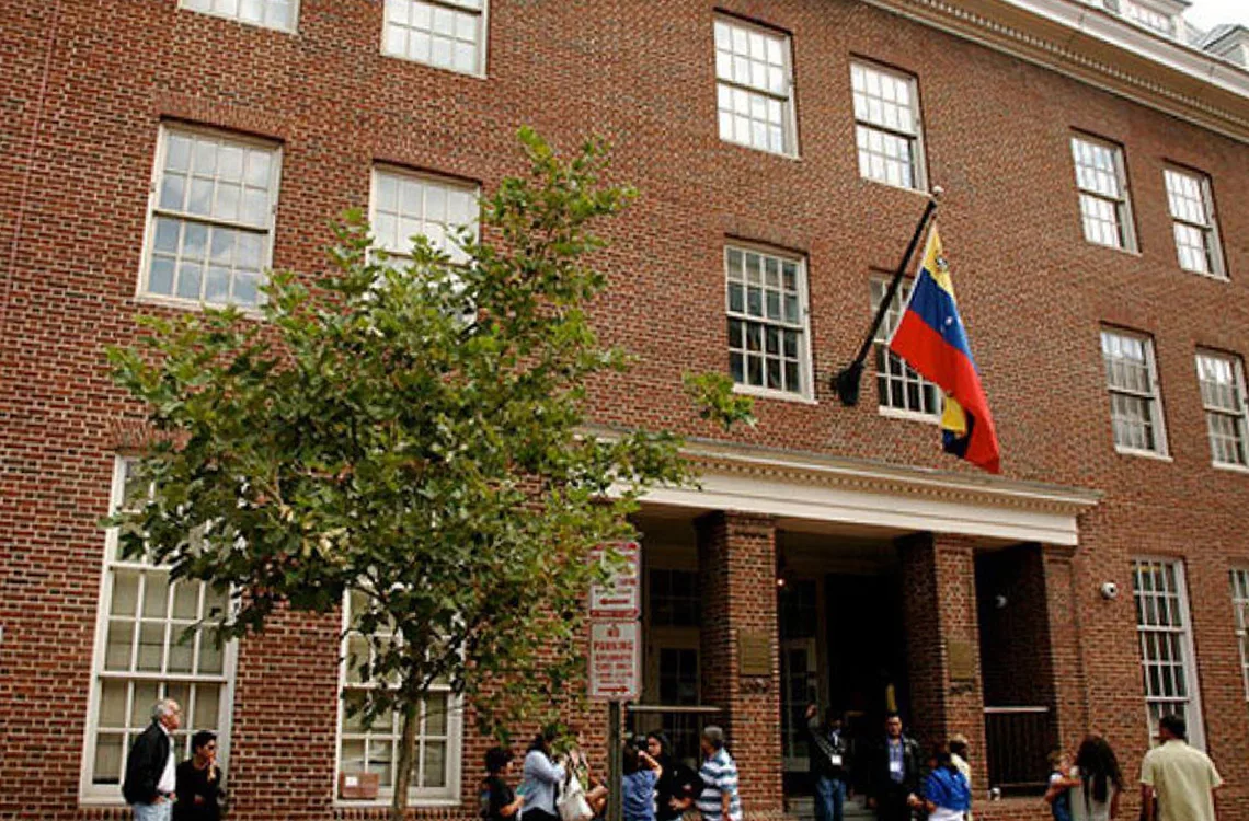 Venezuela se prepara para reabrir su Embajada en Estados Unidos