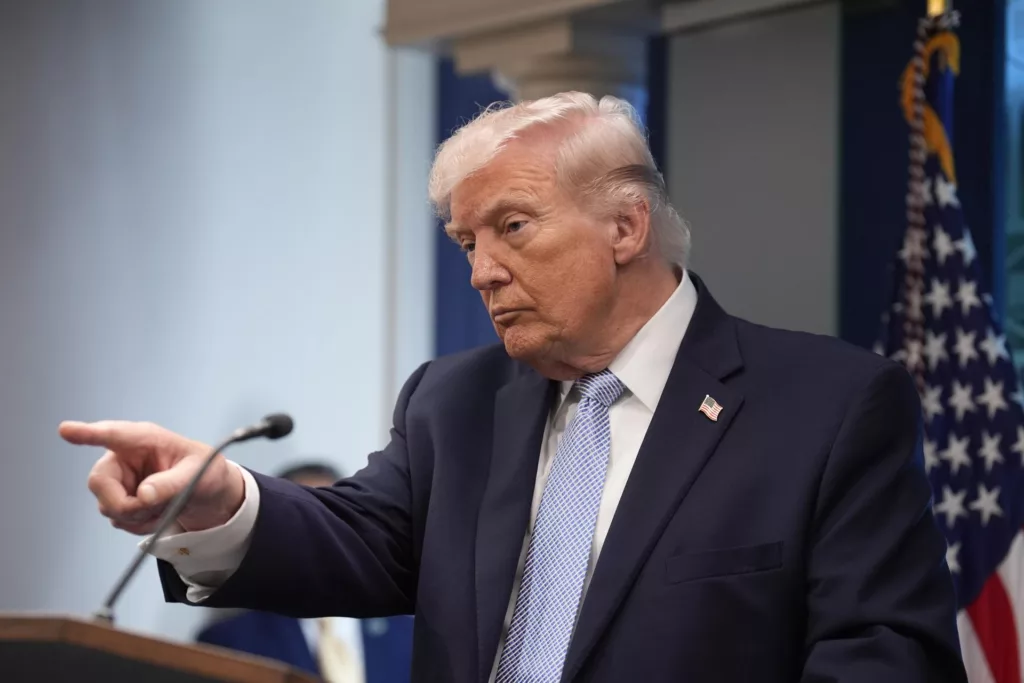 Trump celebra la transición en Venezuela y bromea con una futura candidatura en el país