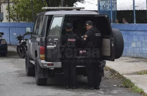 Alarma en escuela de El Jebe tras hallazgo de una bomba lacrimógena
