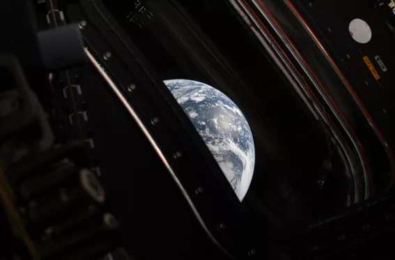 La NASA revela las primeras imágenes de la Tierra desde la nave Orión