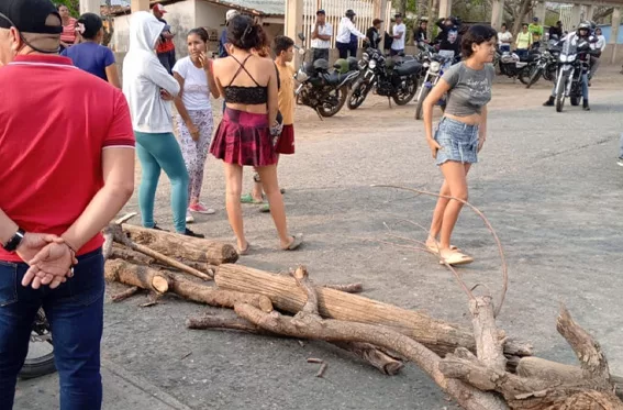 Más de 550 familias en Moroturo protestan tras cuatro meses sin servicio de agua