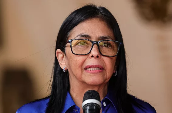 Rodríguez solicita al FMI acceso a 5.000 millones de dólares para infraestructura y estabilidad en el país