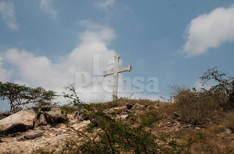 Habitantes del Norte y Oeste de Barquisimeto piden declarar al Cerro La Cruz como patrimonio turístico de Lara