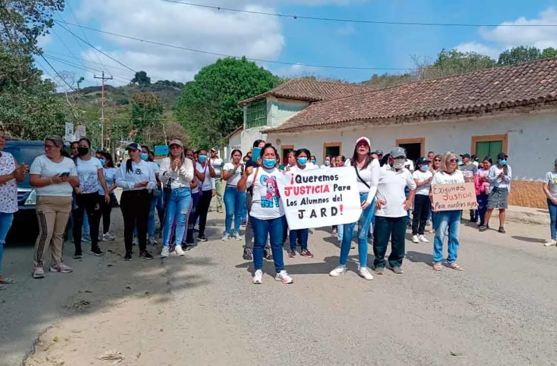 Intoxicación en liceo de Urdaneta