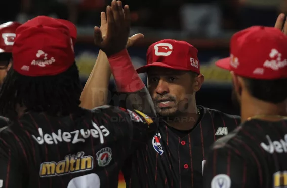 Cardenales de Lara ratifica a César Izturis como manager y confirma la salida de Giovanni Carrara de su cuerpo técnico