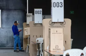 Elecciones en Colombia: más de 41 millones de ciudadanos acuden hoy a las urnas para escoger al sucesor de Petro
