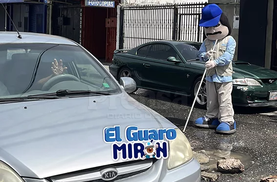 Hueco está acabando con tramo en las calles 21 y 22