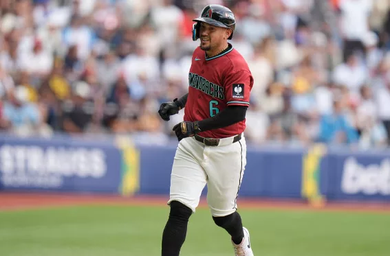 ¡Imparable! Ildemaro Vargas rompe récord de juegos consecutivos conectando hits para venezolanos