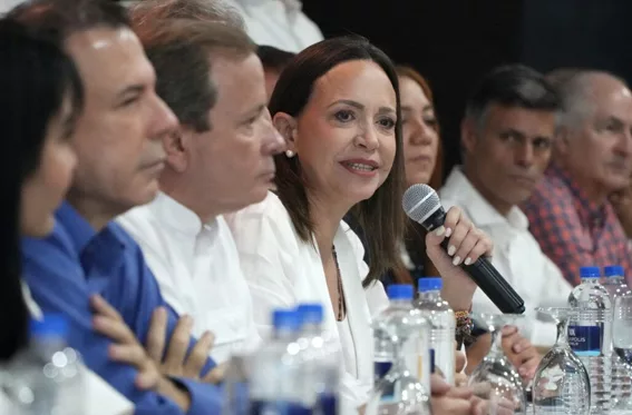 Manifiesto de Panamá plantea negociación política entre Machado y Rodríguez para lograr elecciones libres