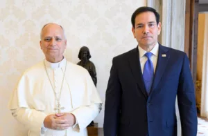 Marco Rubio se reúne en el Vaticano con el Papa León XIV para aliviar tensiones