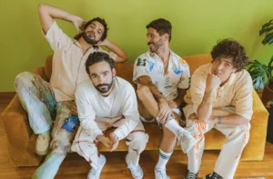 Rawayana conquista su primer número 1 en Billboard con ‘Inglés en Miami’