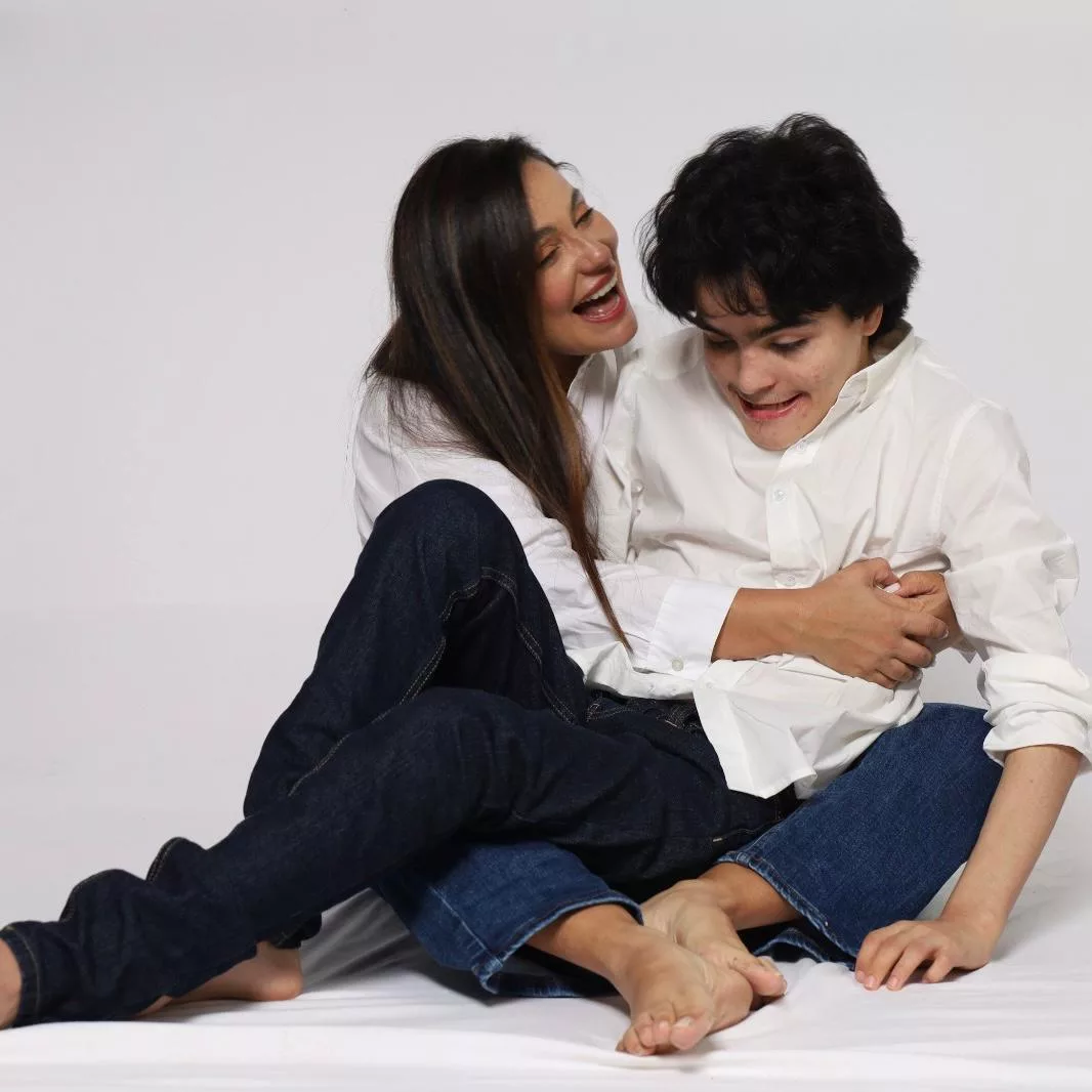 Madres que son fuente de amor y que vencen las dificultades de discapacidad con sus hijos