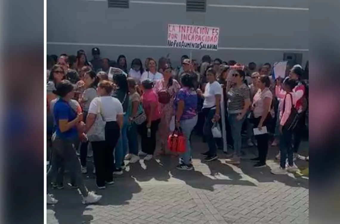 Docentes - clel - protesta