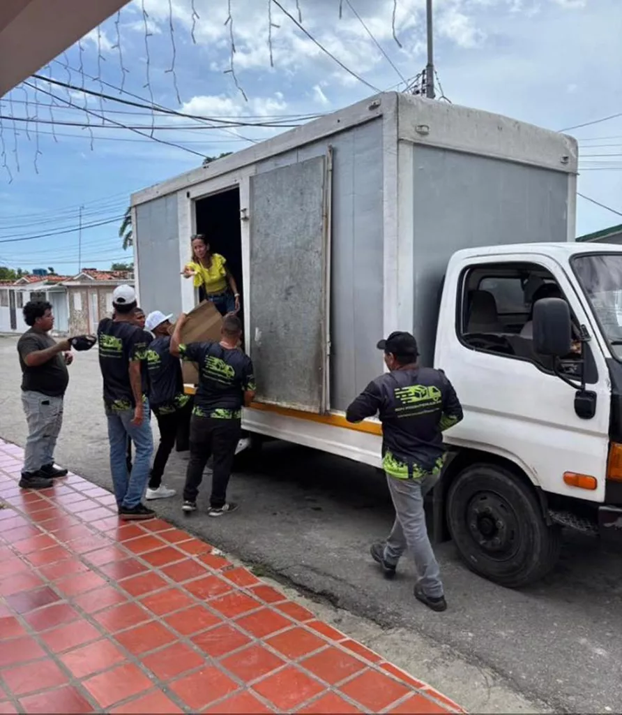 De Lara han salido al menos 100 camiones con ayuda