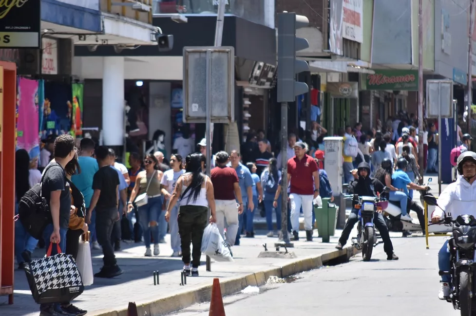 Economía de venezuela debe mejorar tres factores económicos para crecer