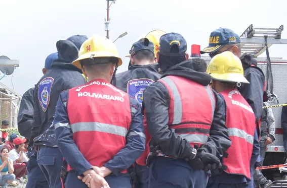 Hombre muere por descarga de alta tensión