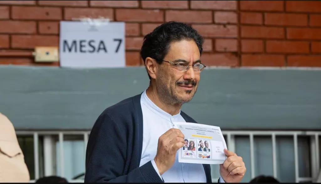 Iván Cepeda es el candidato de Gustavo Petro, quien es el actual presidente de Colombia