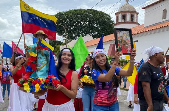 Entre tambores y devoción: La herencia viva de San Juan en el corazón de Lara