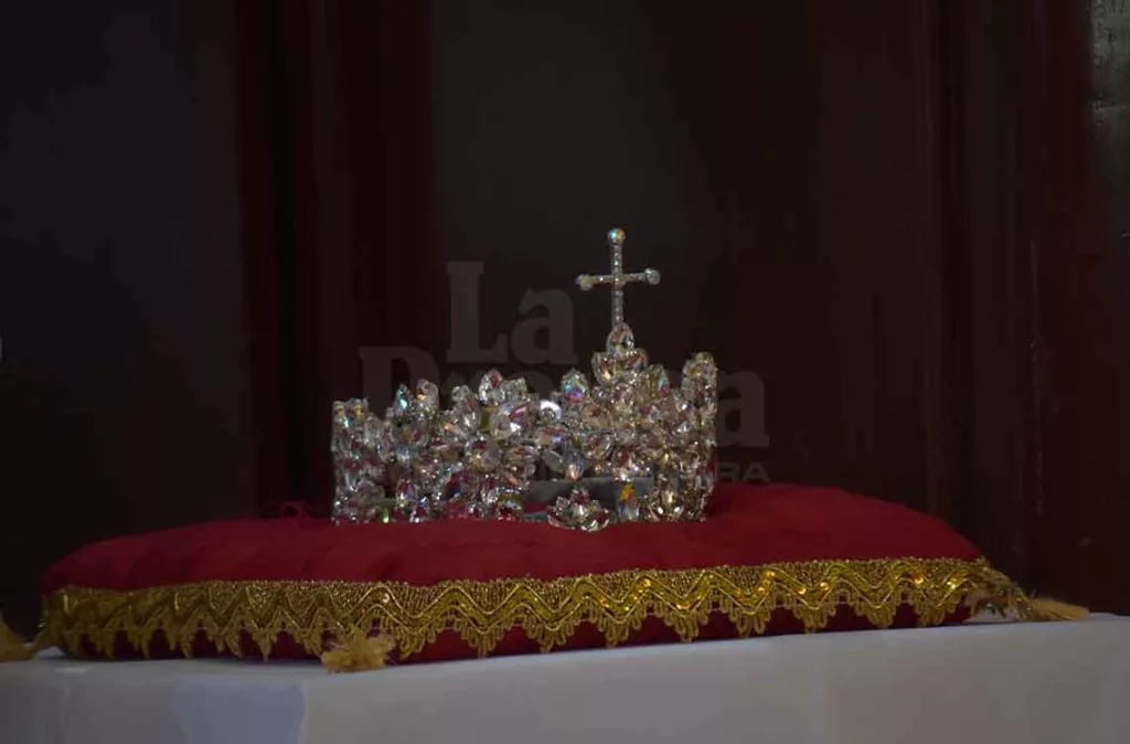 Corona 2026 Divina Pastora