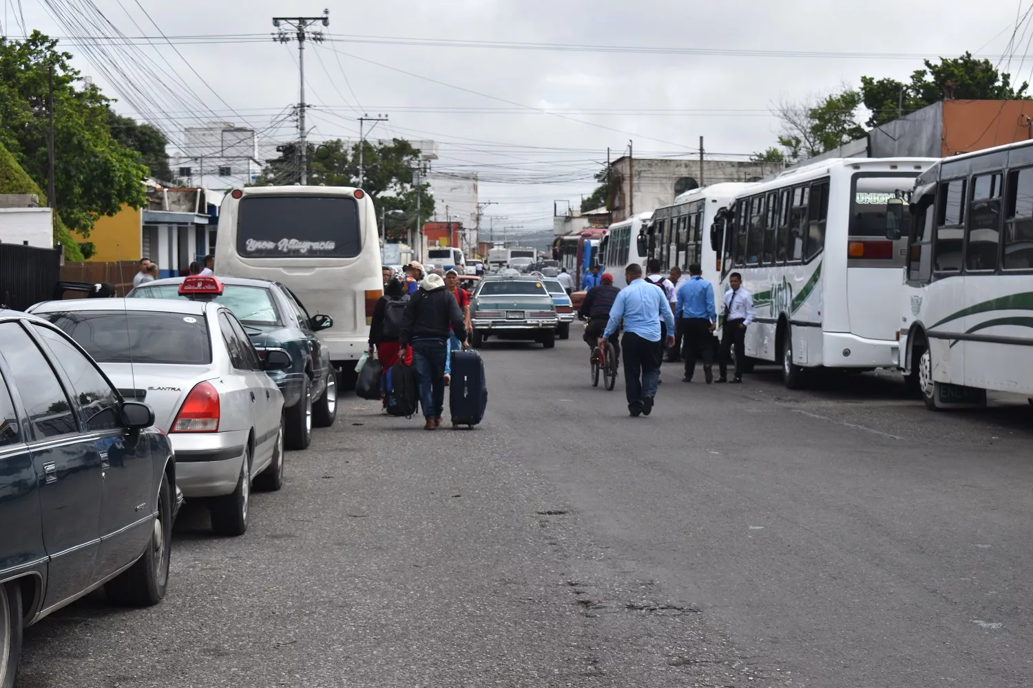 Chóferes del Terminal de Pasajeros de Barquisimeto se alzaron e protesta el jueves 4 de junio