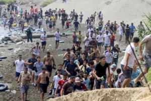Escalada migratoria en Ceuta deja al menos 40 muertos y genera tensiones en Europa