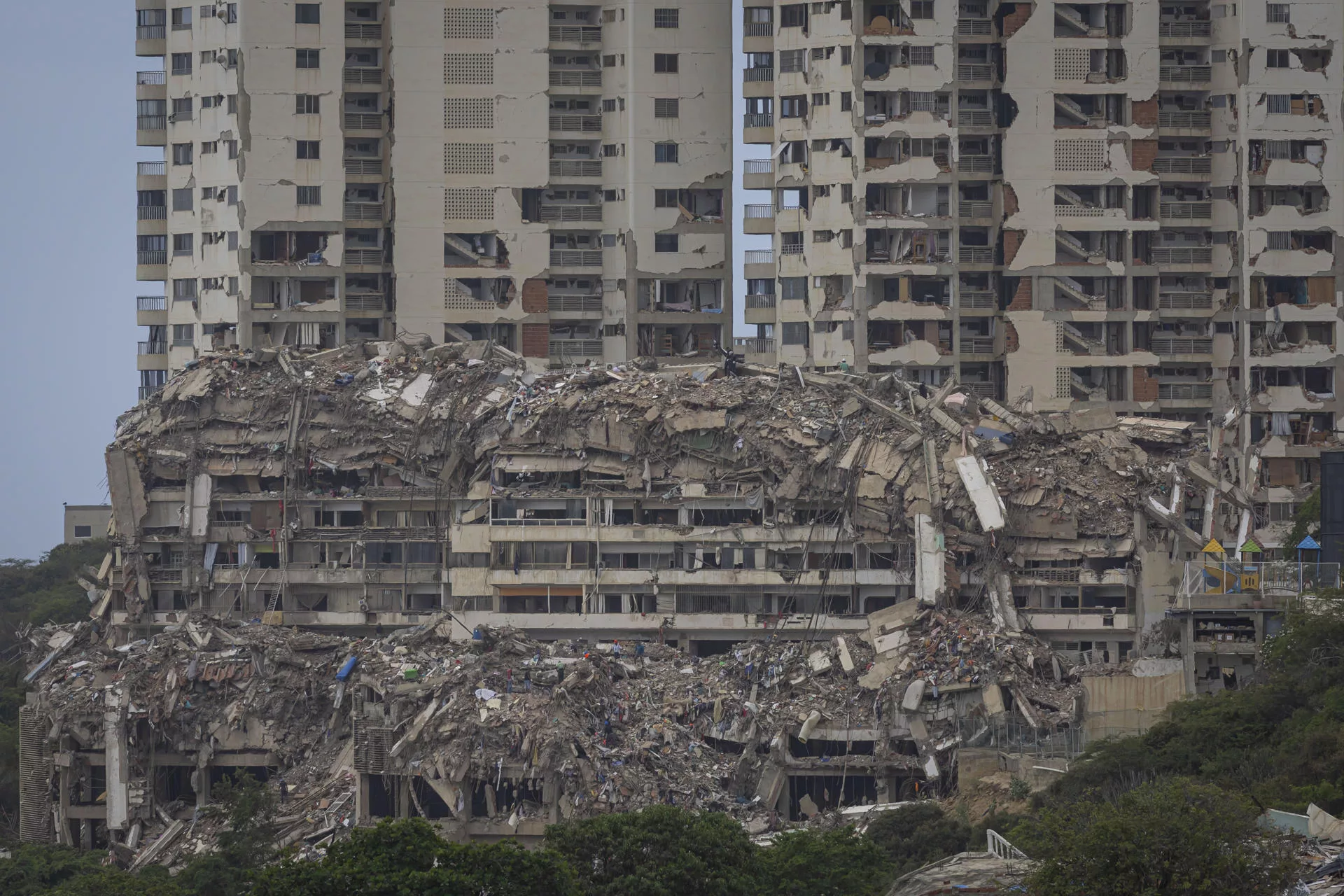 Gobierno convoca a realización de pruebas de ADN para identificar a fallecidos del sismo